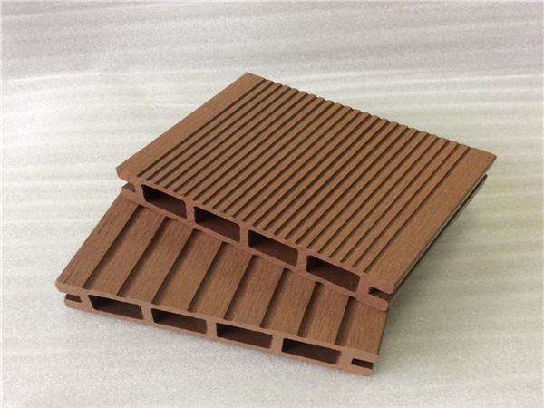 成都木塑地板厂家介绍影响到塑木质量的因素